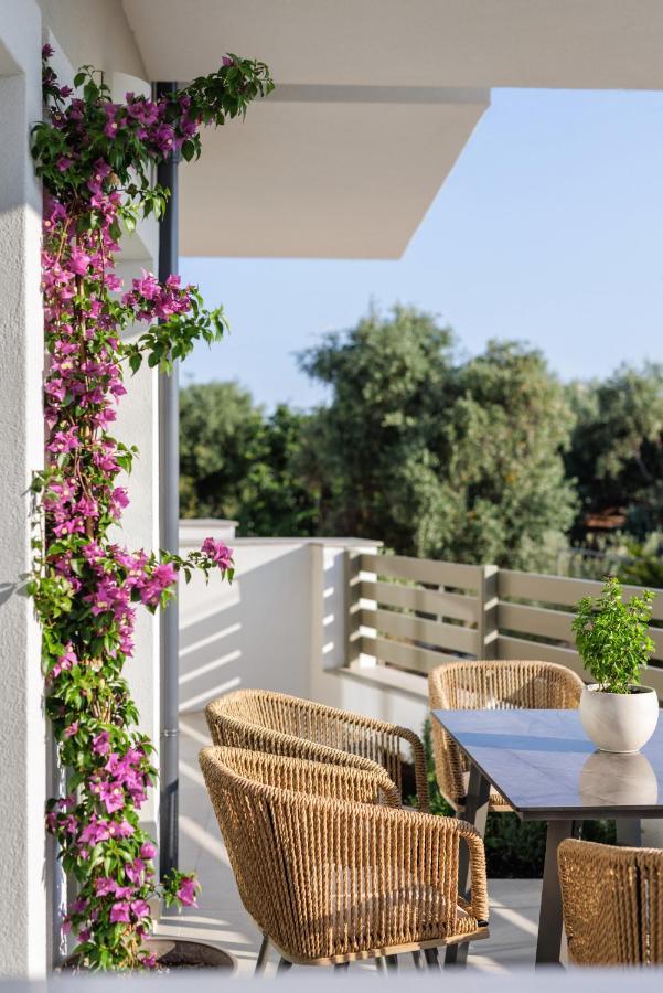 Helia All Seasons Apartments อัสตริส ภายนอก รูปภาพ